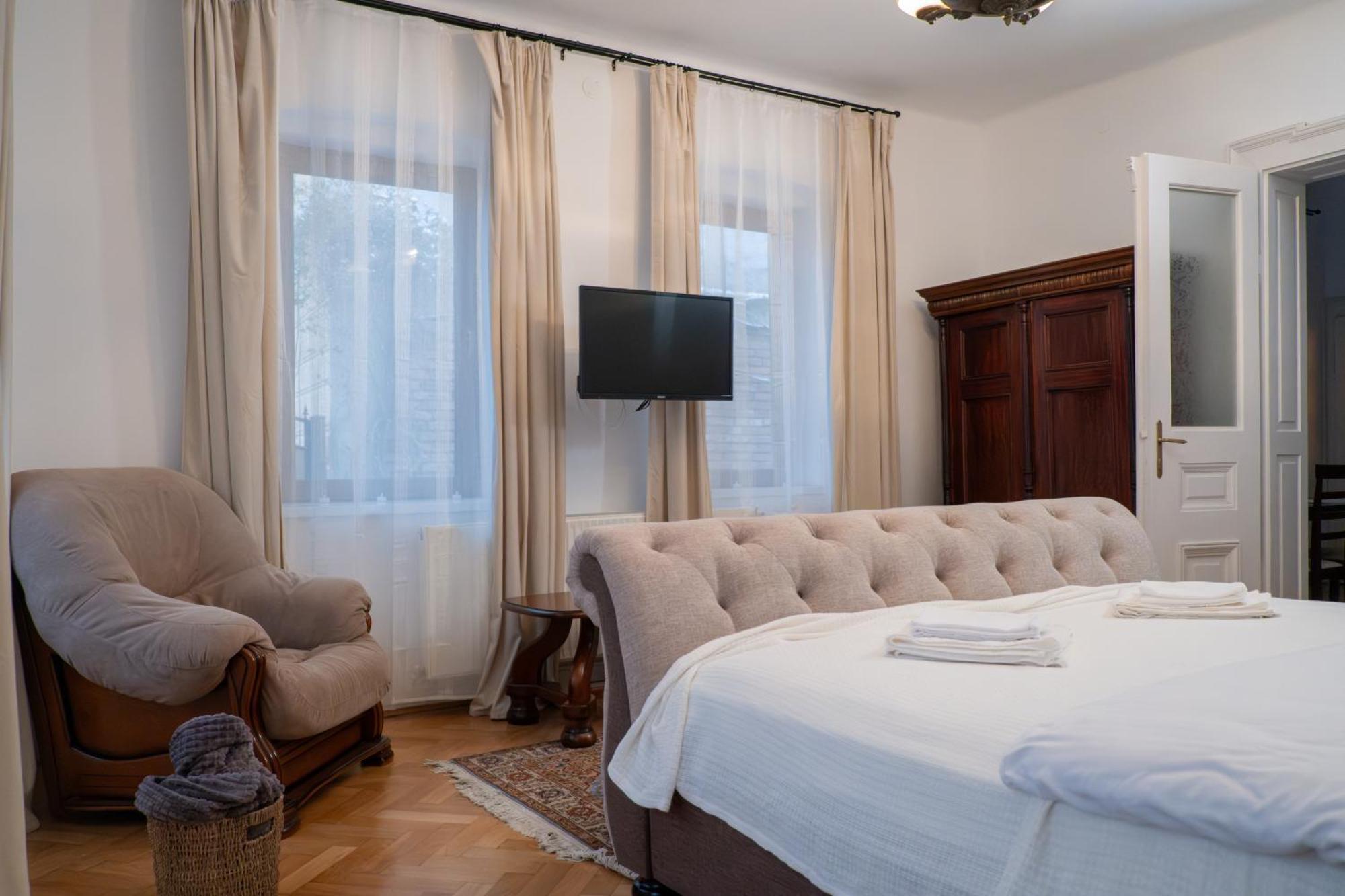 Apartmán Casa Puscariu Brašov Exteriér fotografie